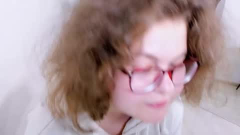 Snapshot of sashy_way chatting on September 2025 09:37:01 PM .Alexandra online show from September 2025 09:37:01 PM