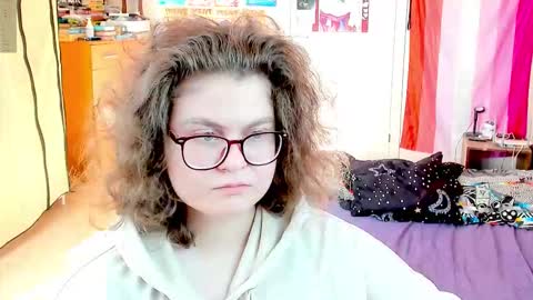 Snapshot of sashy_way chatting on October 2025 08:35:02 AM .Alexandra online show from October 2025 08:35:02 AM