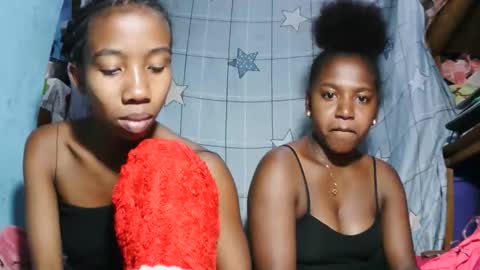sasivia08 online show from April 2026 04:09:01 PM
