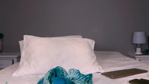 Snapshot of sassha_ivanovv chatting on December 2024 01:35:01 AM Angel online show from December 2024 01:35:01 AM