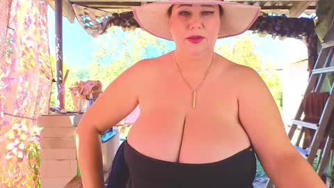 sassy_seasons online show from September 2025 09:42:02 AM