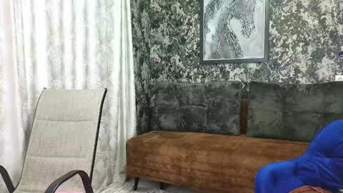 sassy_seasons online show from December 2025 09:25:01 AM