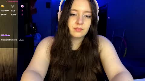 Snapshot of sassy_touch_heat_x3 chatting on October 2025 06:08:02 PM Marmulka or Mary online show from October 2025 06:08:02 PM