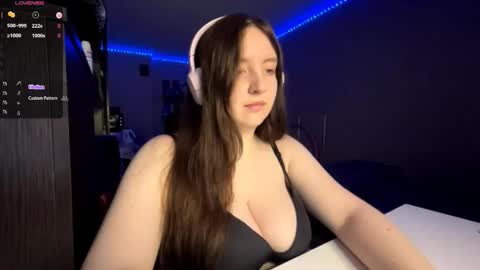 Snapshot of sassy_touch_heat_x3 chatting on October 2025 06:52:01 PM Marmulka or Mary online show from October 2025 06:52:01 PM