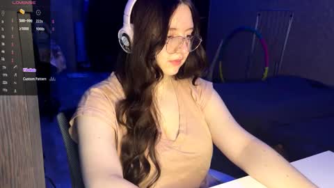 Snapshot of sassy_touch_heat_x3 chatting on November 2025 06:30:01 PM Marmulka or Mary online show from November 2025 06:30:01 PM