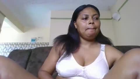 sassygal22 online show from October 2025 10:35:01 AM