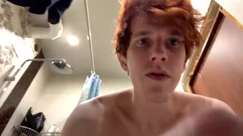 Snapshot of sat1sfaction chatting on November 2025 10:00:02 PM Kristof online show from November 2025 10:00:02 PM