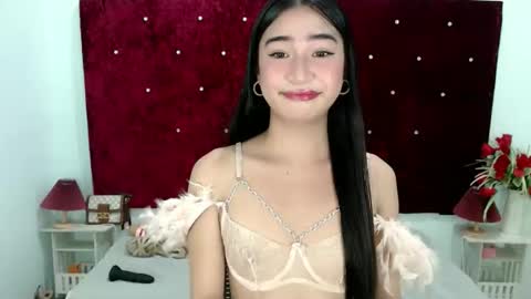 Snapshot of satiable_sashax chatting on September 2025 04:32:02 PM Sasha online show from September 2025 04:32:02 PM