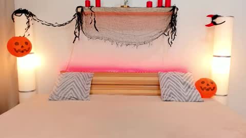 Snapshot of satimilf_ chatting on October 2025 07:05:02 AM Sati online show from October 2025 07:05:02 AM