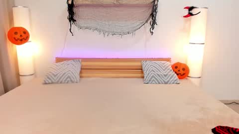 Snapshot of satimilf_ chatting on October 2025 08:42:01 AM Sati online show from October 2025 08:42:01 AM