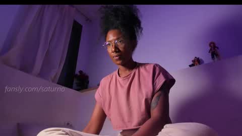 saturno_vibes online show from September 2025 10:07:01 AM