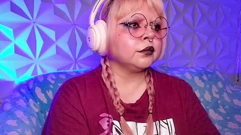 Gina George online show from May 2026 11:31:01 PM