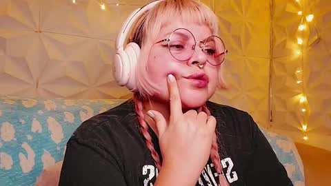 Gina George online show from May 2026 01:34:01 AM