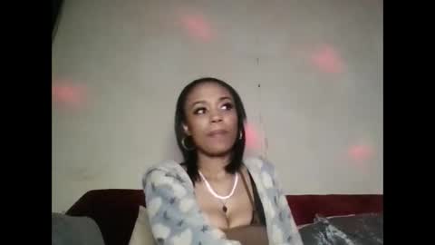 Shaniiice online show from April 2026 02:45:01 AM