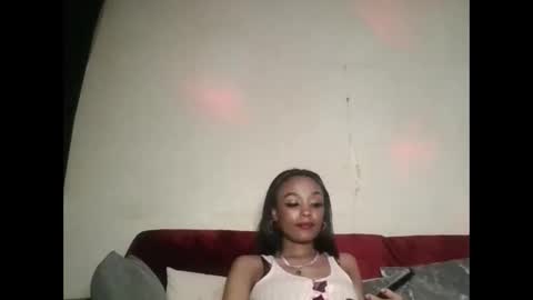 Shaniiice online show from May 2026 02:42:02 AM