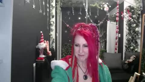 SaucySky online show from December 2025 09:36:02 AM