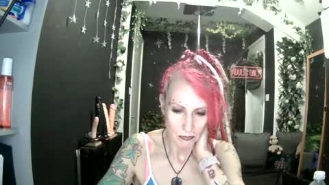 SaucySky online show from May 2026 09:11:02 PM