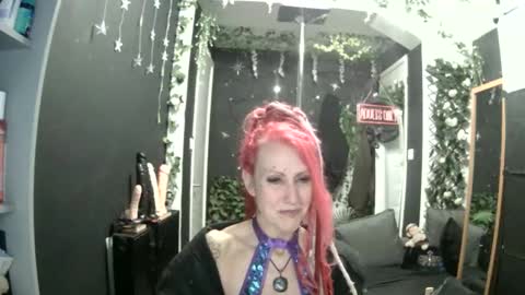 SaucySky online show from May 2026 08:07:02 PM
