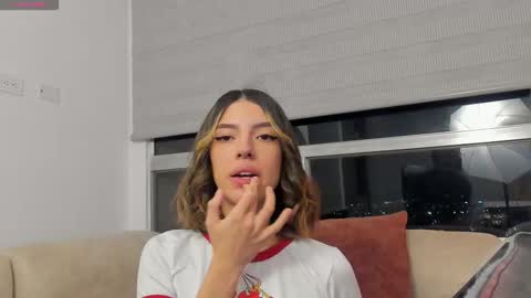 Snapshot of savagesweethearts chatting on October 2025 01:50:02 AM savagesweethearts online show from October 2025 01:50:02 AM