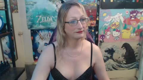 Savanah online show from May 2026 07:19:01 PM
