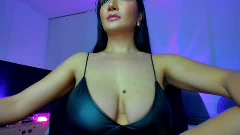 savanna13 online show from April 2026 06:36:01 AM