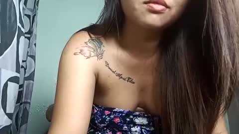 Snapshot of savannahot833323 chatting on November 2025 03:35:01 PM Y online show from November 2025 03:35:01 PM