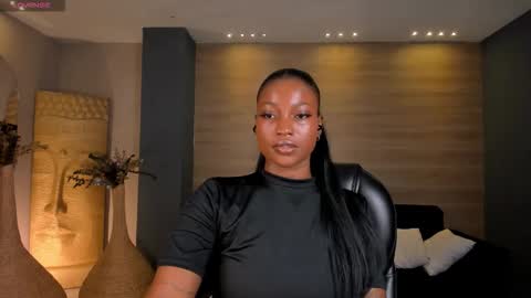 S a v a n n a h  online show from November 2025 12:05:02 PM