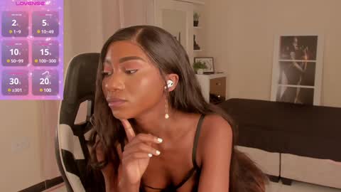 Savannahwildee online show from December 2024 08:18:02 PM