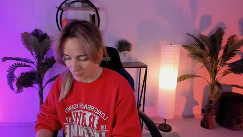 save the qween online show from February 2025 07:07:02 AM