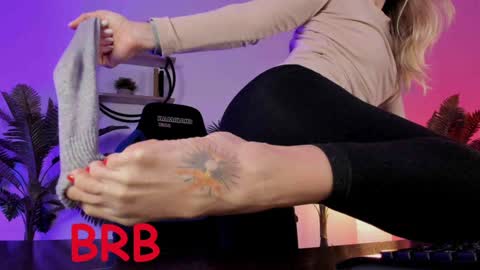 save the qween online show from February 2025 11:01:02 AM