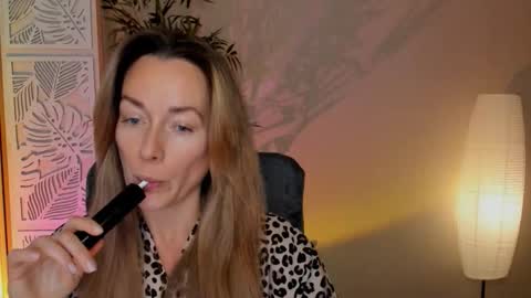 save the qween online show from February 2026 07:01:02 AM