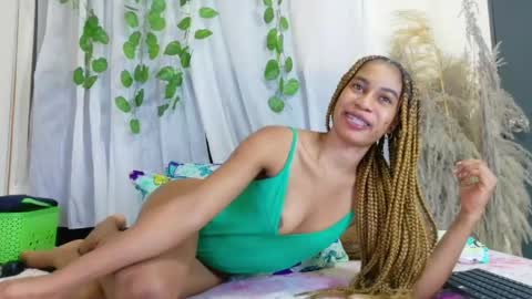 Snapshot of savory_pussy18 chatting on May 2026 09:10:01 PM savory_pussy18 online show from May 2026 09:10:01 PM