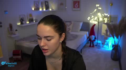 Naomi online show from December 2024 11:45:02 PM