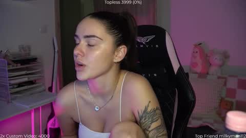 Naomi online show from November 2025 09:25:01 PM