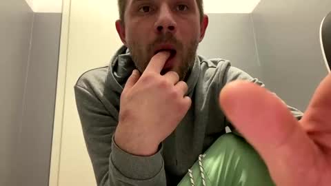 Snapshot of sawa08051989 chatting on December 2024 10:20:01 PM chamomile online show from December 2024 10:20:01 PM