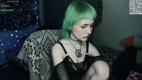 pronoun she. name Mary. age 21. online show from March 2026 11:22:02 PM