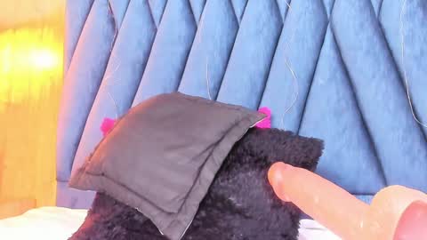 scarleett jones online show from December 2024 04:20:01 AM