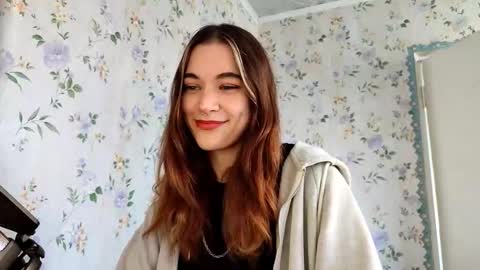 Kira online show from September 2025 09:47:02 AM