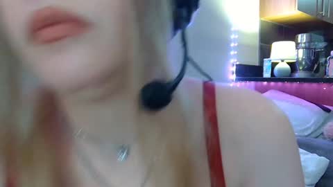 Snapshot of scarlet_carnal chatting on February 2025 10:31:02 PM Scarlet Carnal - online show from February 2025 10:31:02 PM