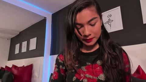 Snapshot of scarlet_castro chatting on September 2025 12:10:02 PM Scarlet online show from September 2025 12:10:02 PM