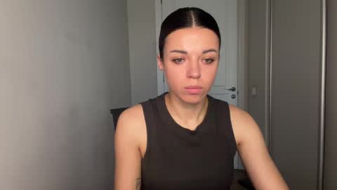 Sophie online show from April 2026 07:06:02 AM