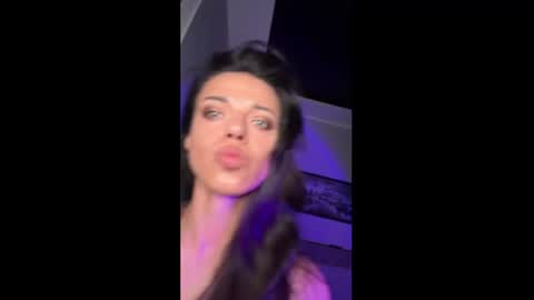Sophie online show from July 2026 07:06:01 AM