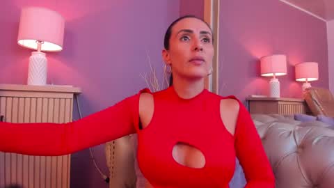 Scarlet Edwars online show from March 2025 06:40:02 AM