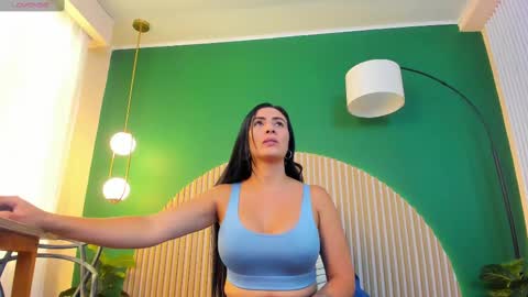 Scarlet Edwars online show from September 2025 07:14:02 PM