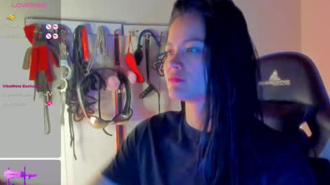 scarlet taylor kennedy online show from May 2026 10:27:02 PM