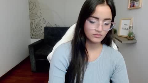 Scarlet  online show from February 2025 07:52:01 PM