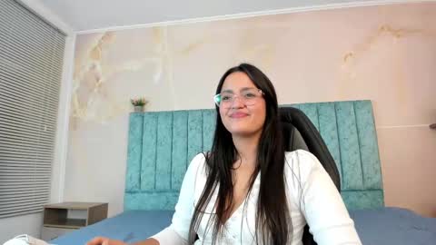 Scarlet  online show from March 2025 05:45:01 PM