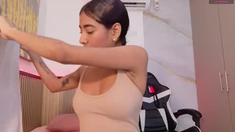 Snapshot of scarlet_vixen_ chatting on February 2026 06:18:01 PM scarlet_vixen_ online show from February 2026 06:18:01 PM