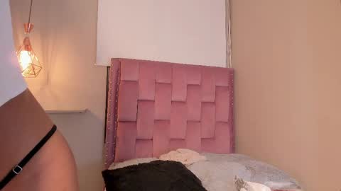 scarlet_vixen_ online show from May 2026 05:26:02 AM