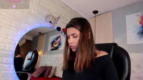 Scarlet online show from October 2025 05:35:02 PM